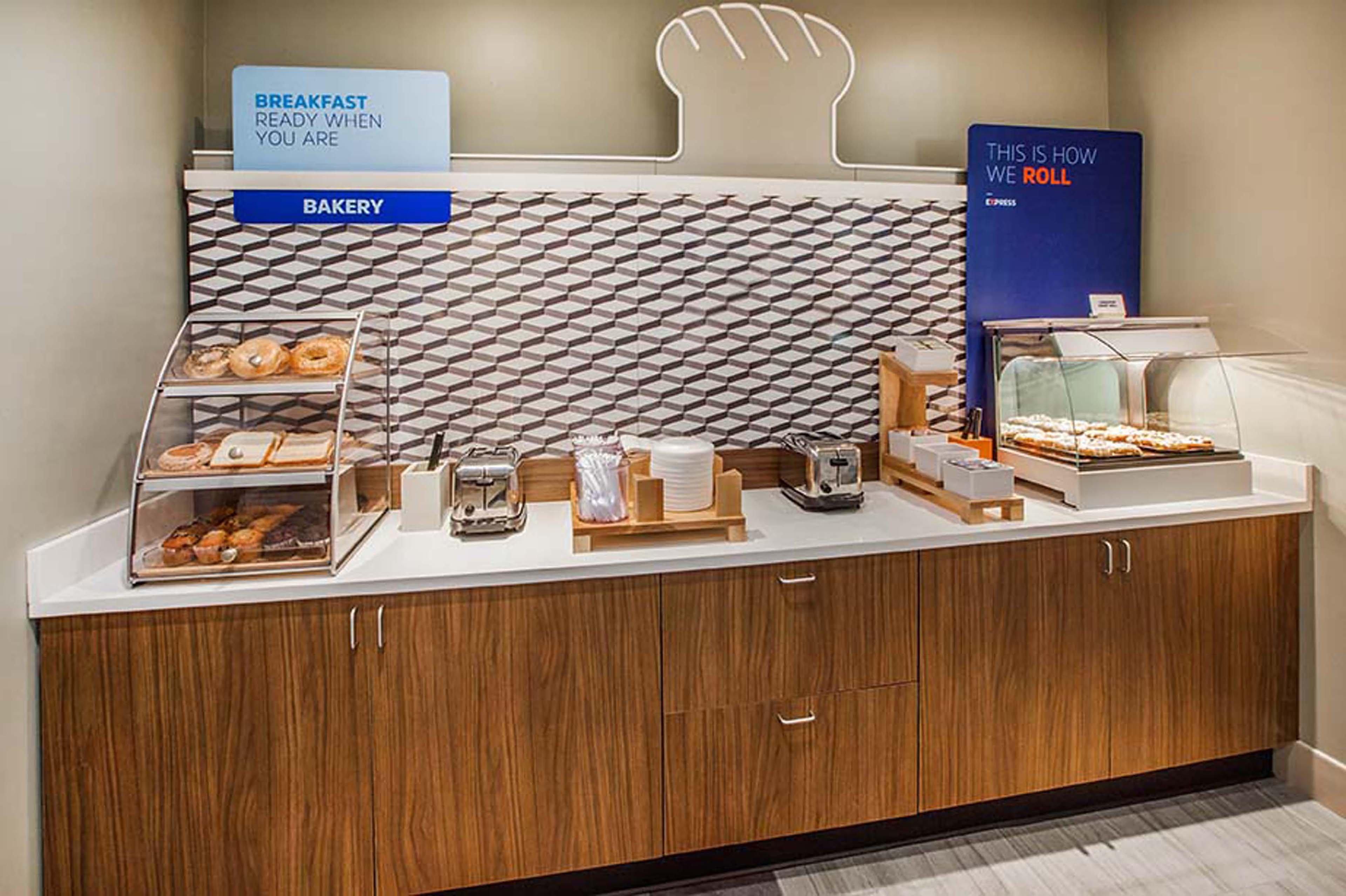 Holiday Inn Express Hotel & Suites Plainview By Ihg Экстерьер фото