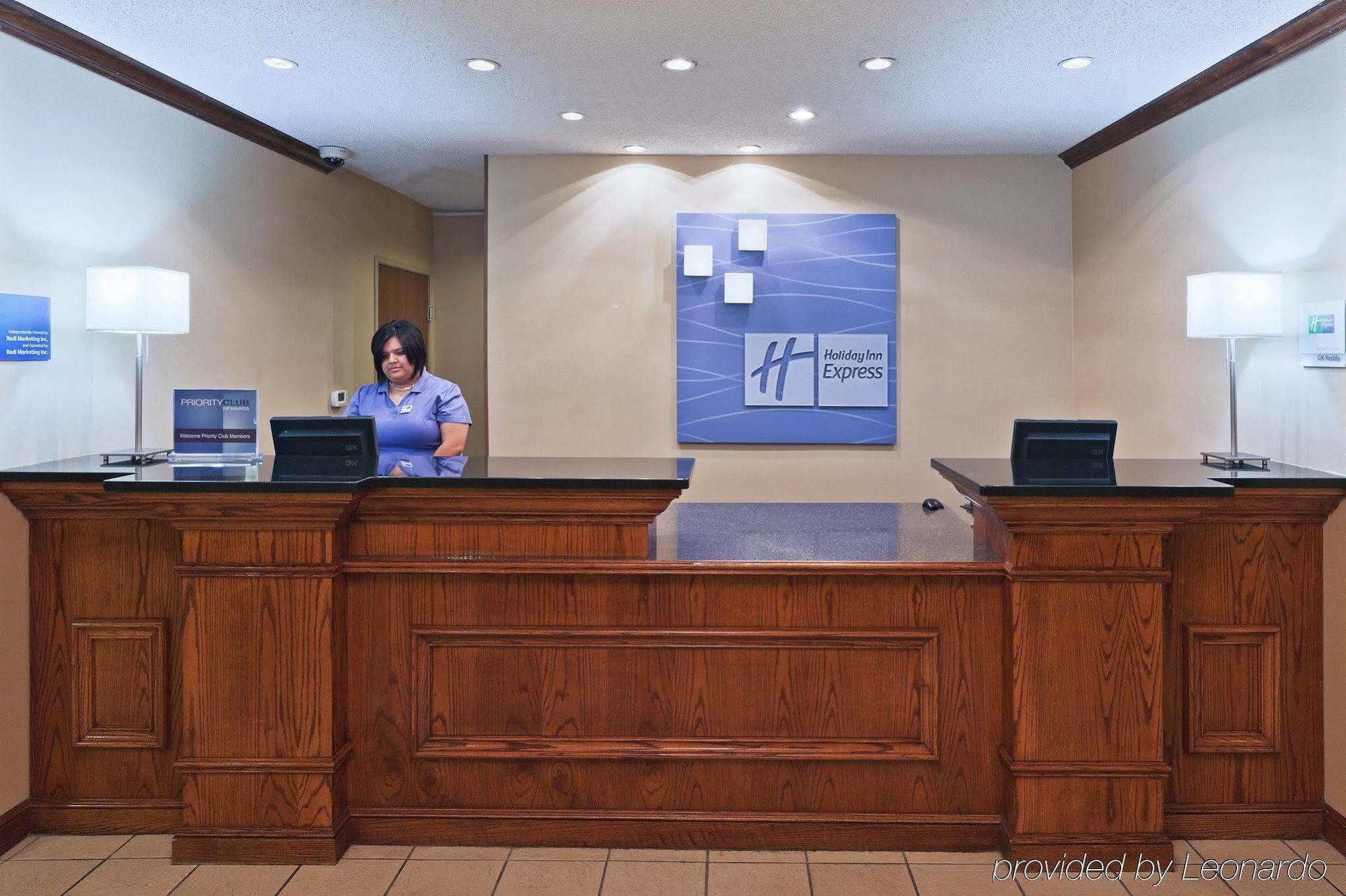 Holiday Inn Express Hotel & Suites Plainview By Ihg Интерьер фото